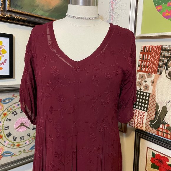 Lola P. Burgundy Red 100% Indian Rayon Embroidered Short Sleeve Maxi Dress M - Picture 2 of 8